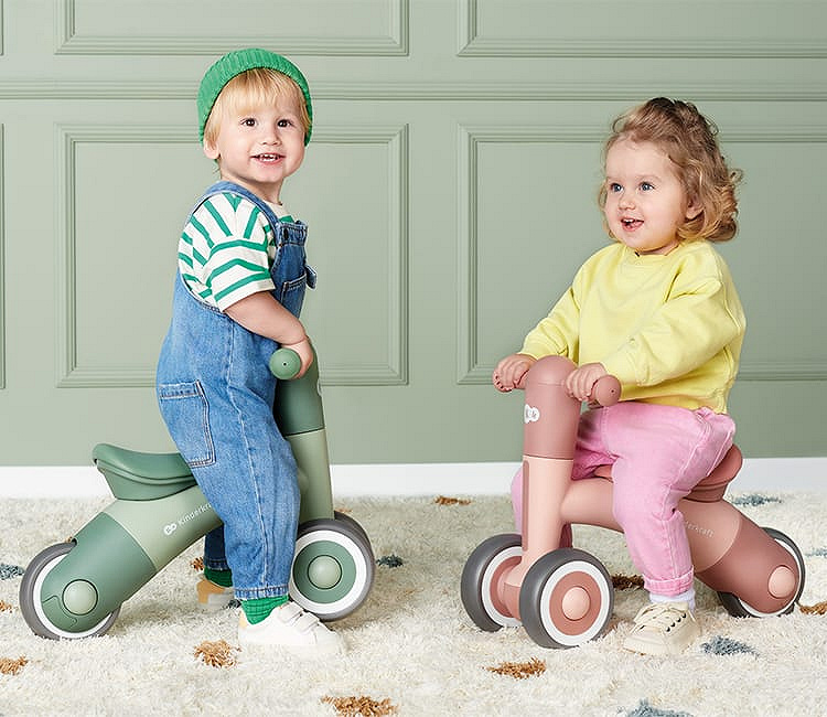 Baby and toddler walkers - what they are and whether they should be used